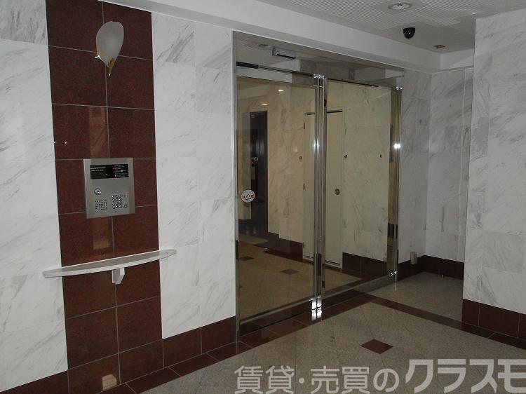 29/30 エントランス