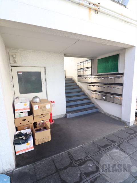 22/30 エントランス