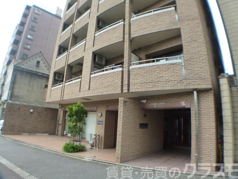 28/30 エントランス