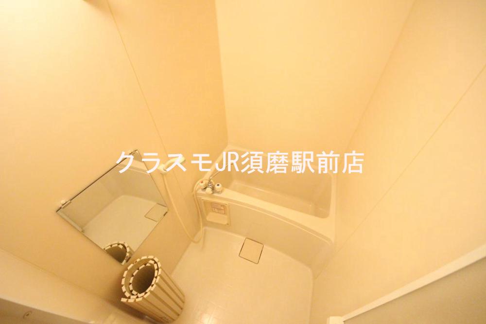 13/30 浴室