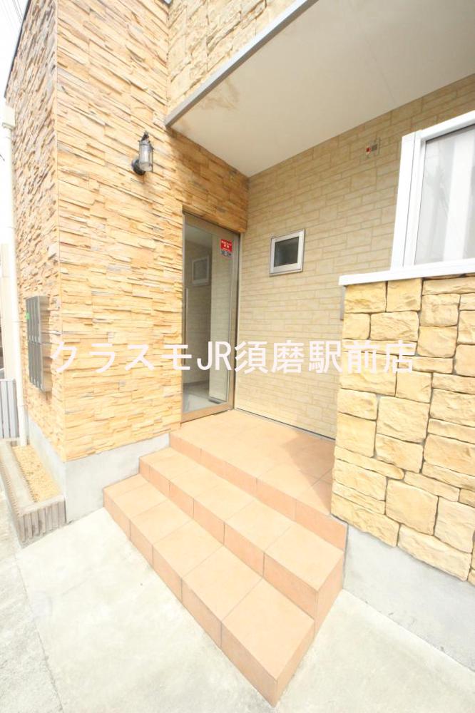 28/30 エントランス