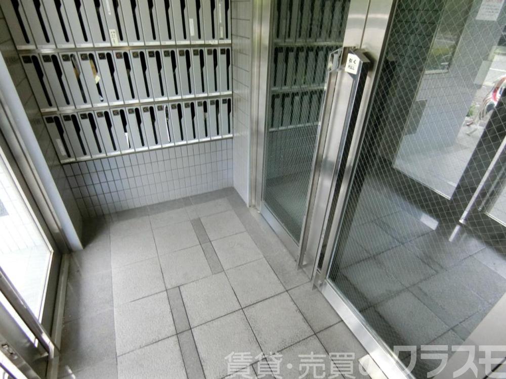 2/4 エントランス