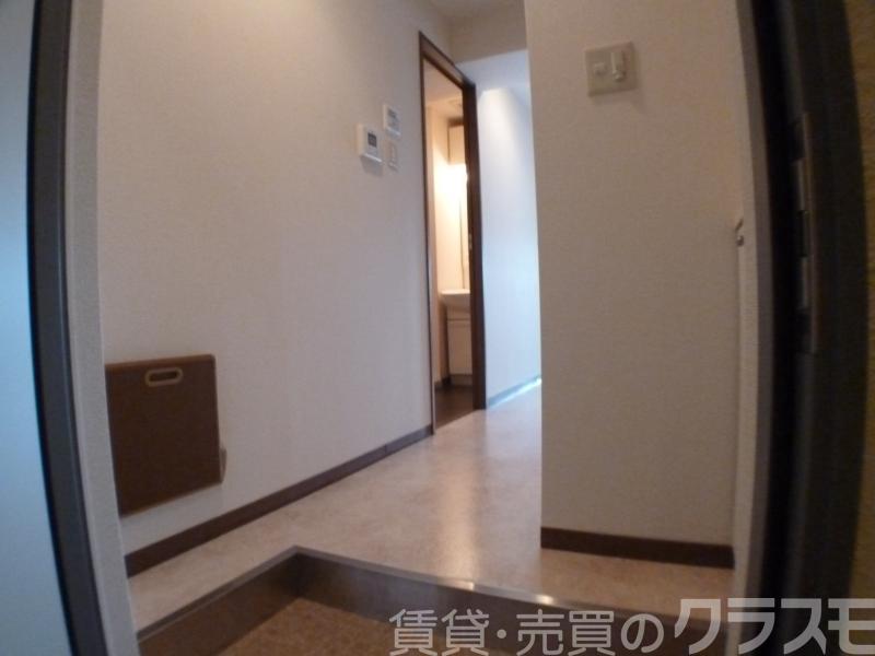 17/30 玄関
