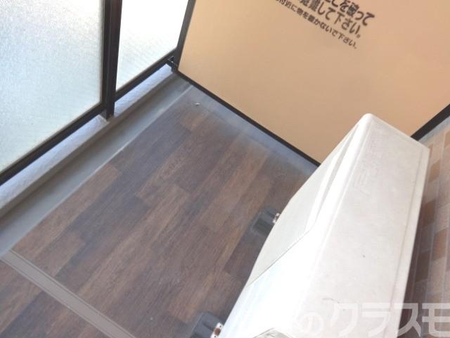 18/28 バルコニー