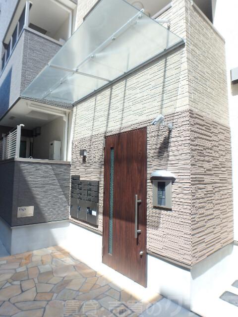 17/27 エントランス