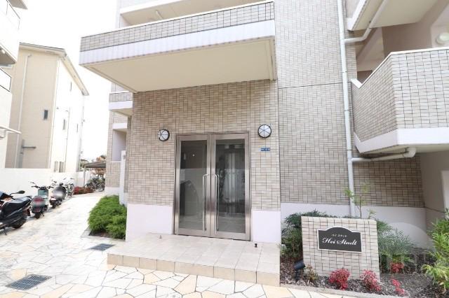 22/30 エントランス