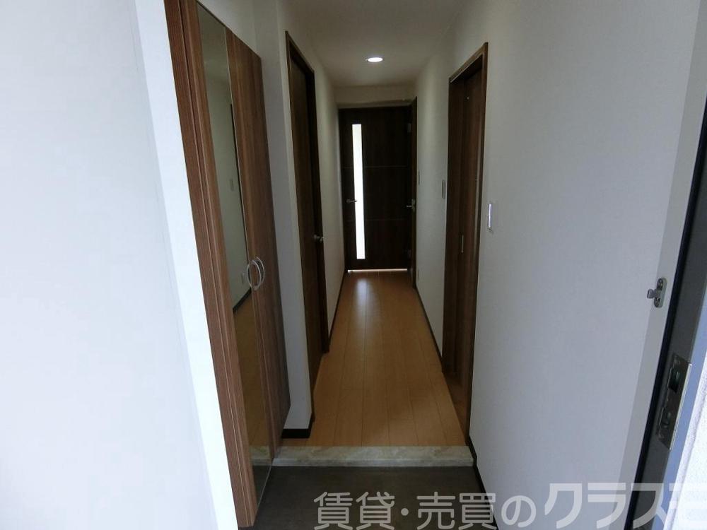 16/30 玄関