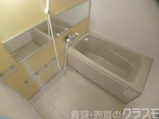 18/30 浴室