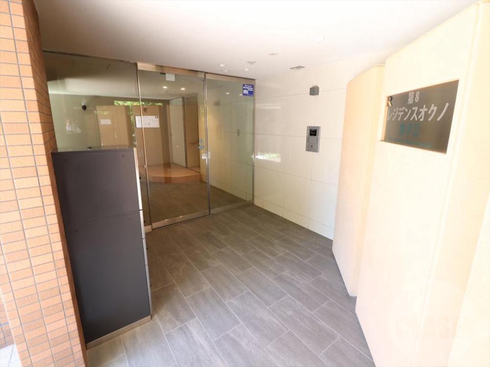 22/30 エントランス