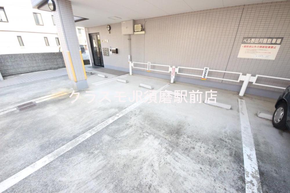 17/27 駐車場