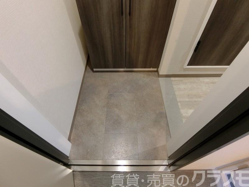 17/30 玄関