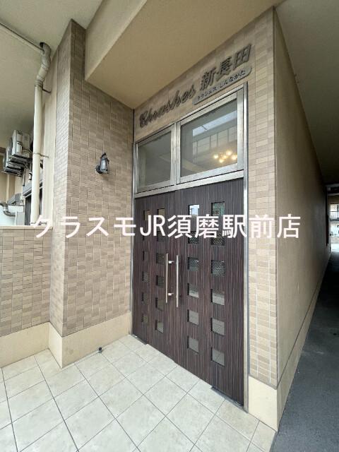 23/30 エントランス