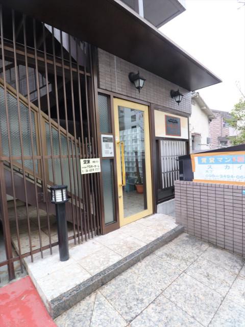 22/30 エントランス