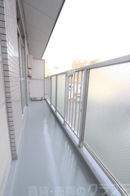 13/18 バルコニー