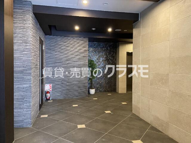 16/30 エントランス