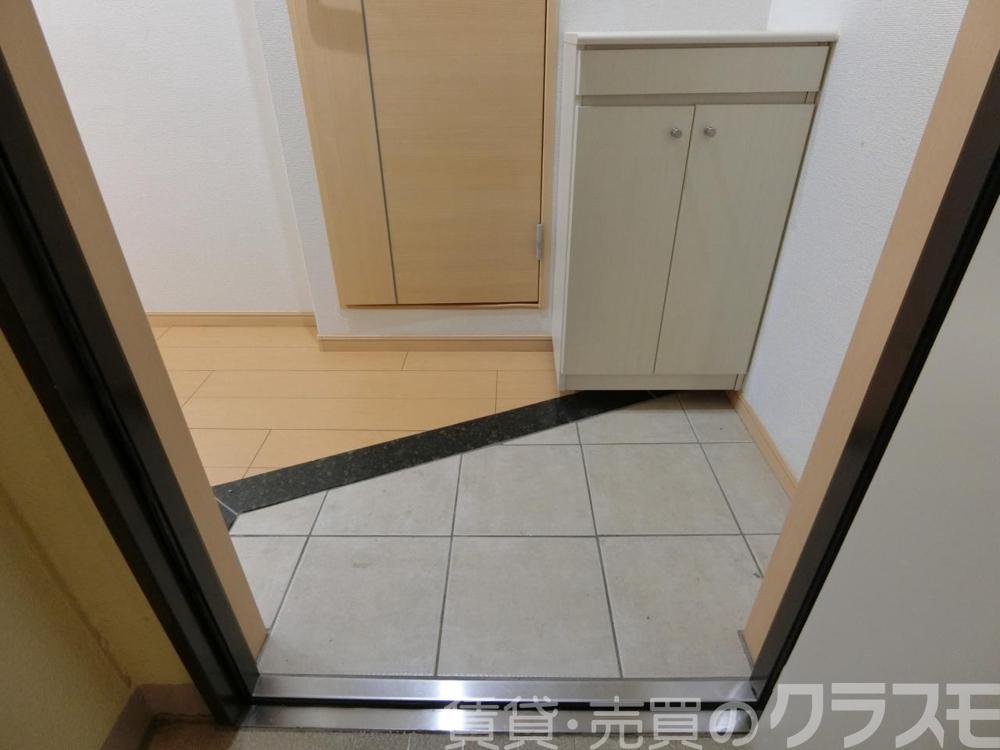 18/30 玄関