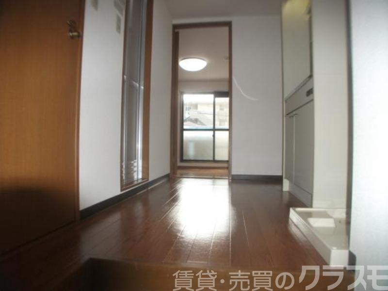 19/30 玄関