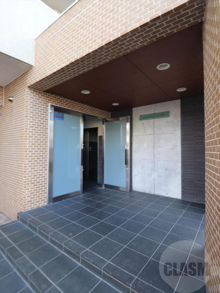 22/30 エントランス