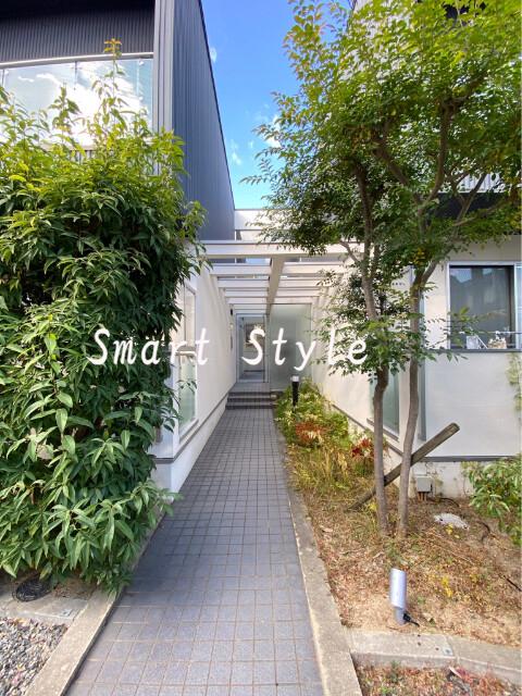 24/30 エントランス