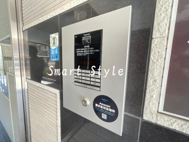 20/30 エントランス