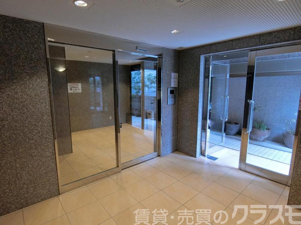 2/5 エントランス