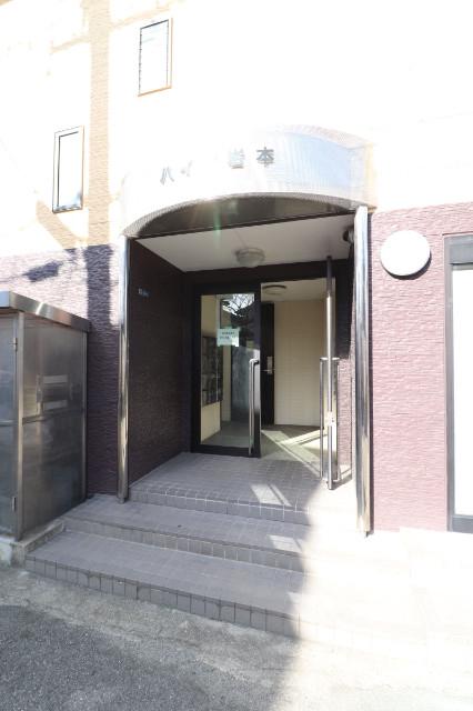 22/30 エントランス