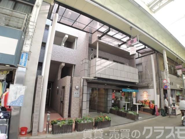 28/30 エントランス