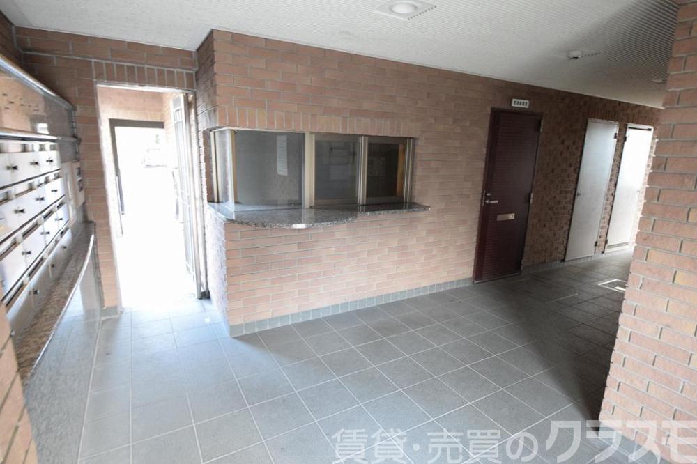 28/30 エントランス