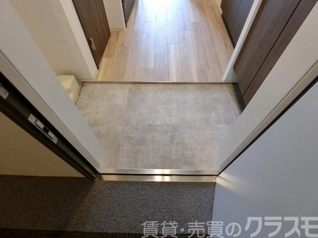 17/30 玄関