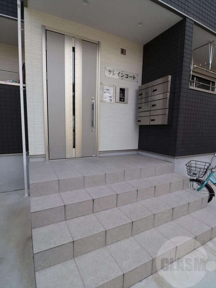 22/30 エントランス