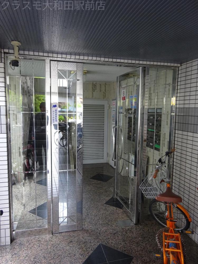 18/23 エントランス