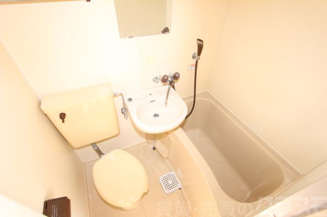 13/18 バルコニー