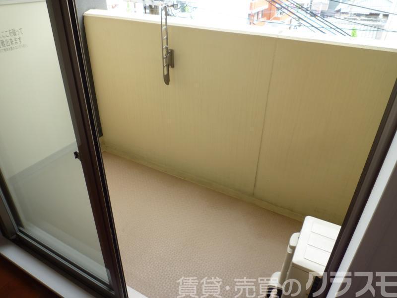 23/30 バルコニー