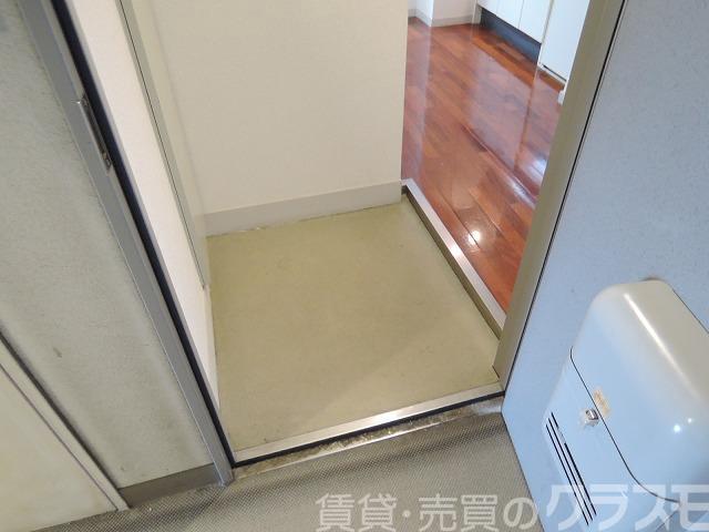 18/30 玄関
