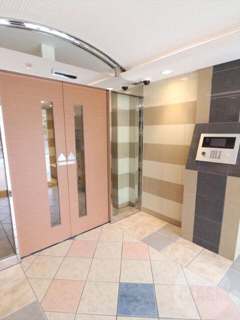 22/30 エントランス