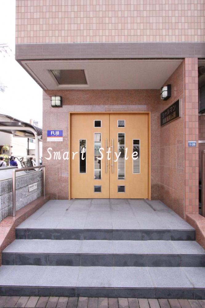 20/30 エントランス