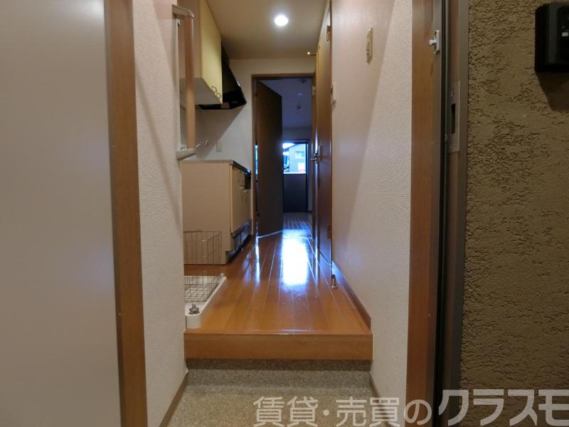16/30 玄関