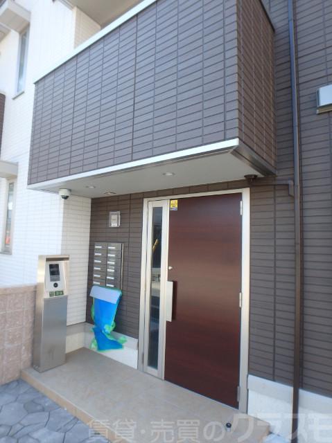 25/30 エントランス