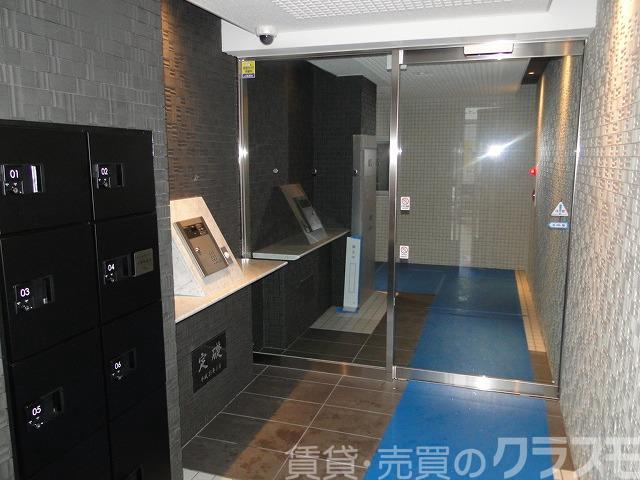 28/30 エントランス