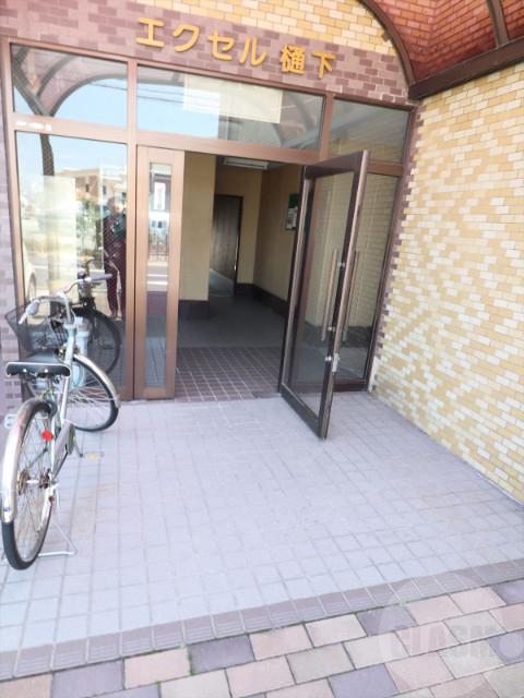 22/29 エントランス