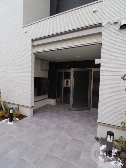 22/30 エントランス