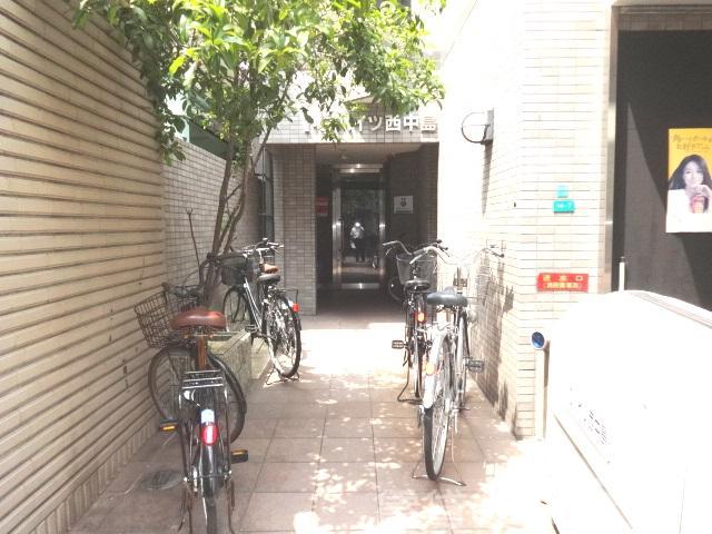 18/22 エントランス