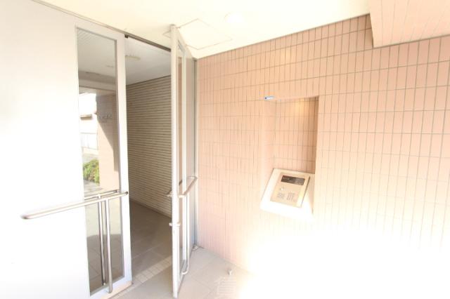 2/4 エントランス