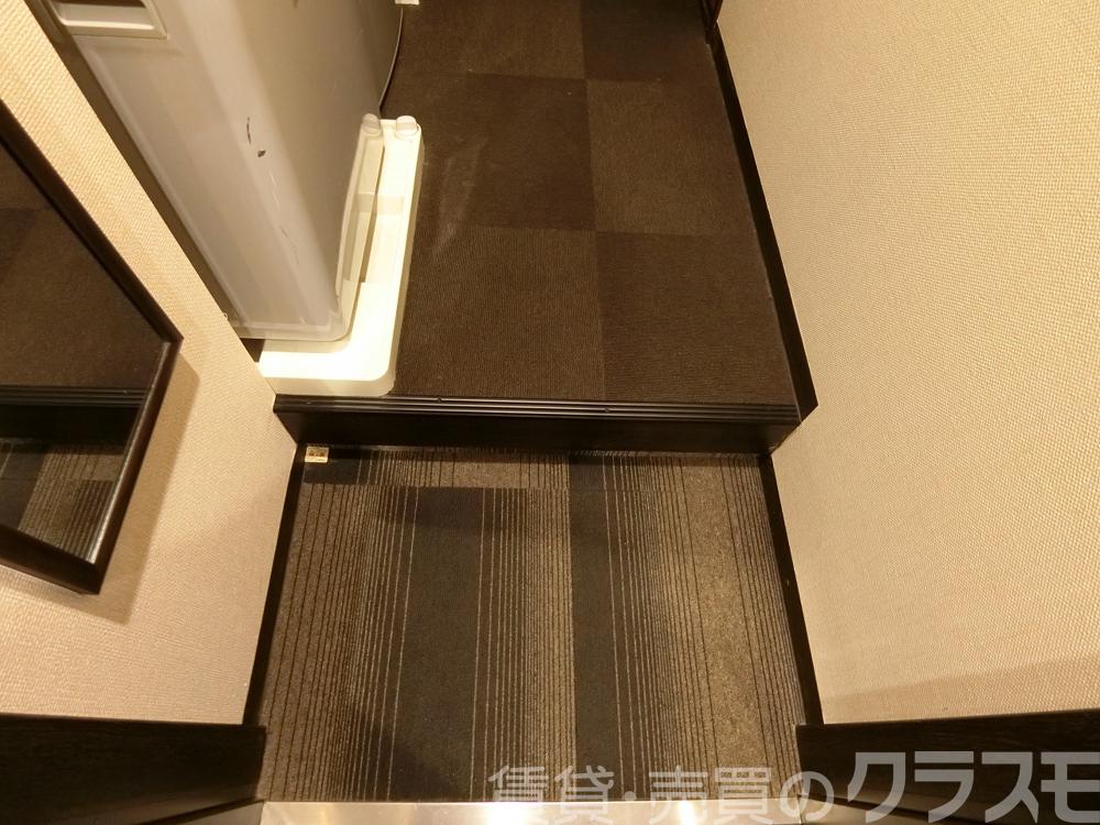 17/30 玄関