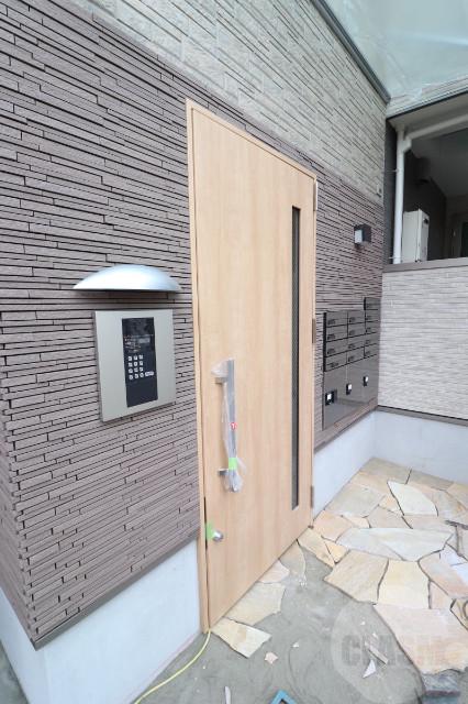 22/30 エントランス