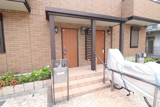 22/30 エントランス