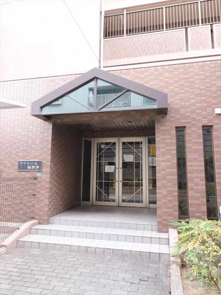 22/30 エントランス