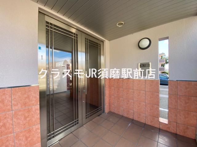 21/27 エントランス
