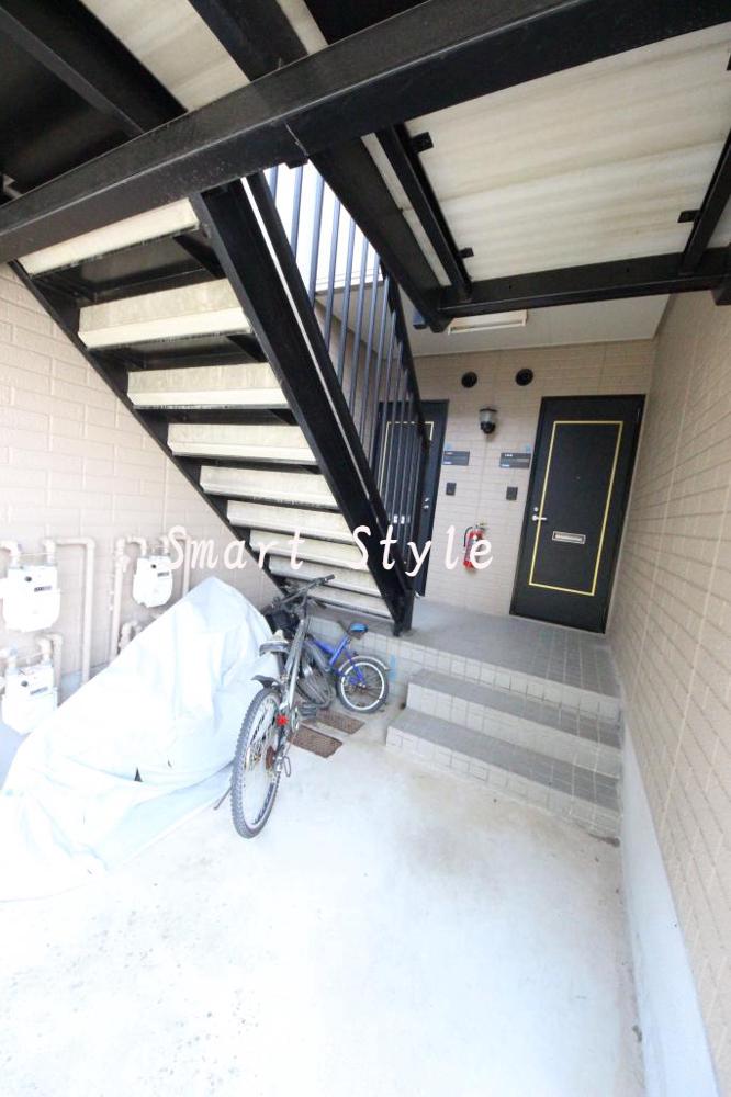 17/26 エントランス