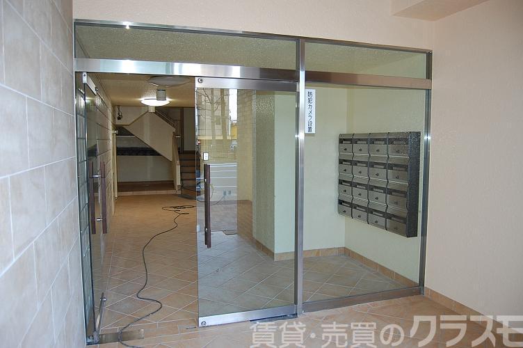 28/30 エントランス